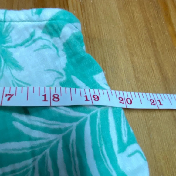 Far West Tank Top with Straps Tropical Floral Pattern Green - Picture 3 of 6